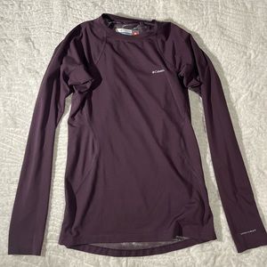 Columbia Omni heat thermal shirt. Women’s Long sleeve. Size Small. Dark purple.